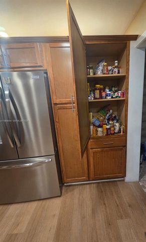 230 NW 7th Ave, Dania Beach, FL 33004