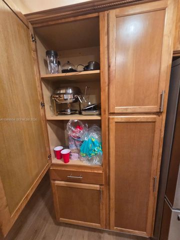 230 NW 7th Ave, Dania Beach, FL 33004