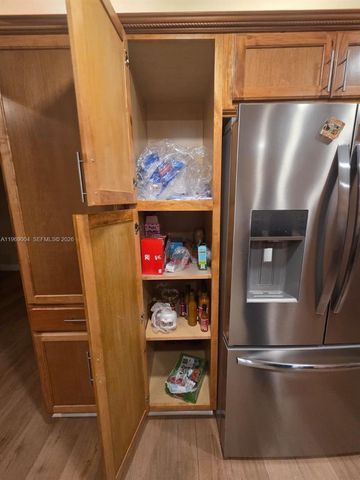 230 NW 7th Ave, Dania Beach, FL 33004