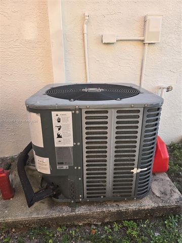 230 NW 7th Ave, Dania Beach, FL 33004