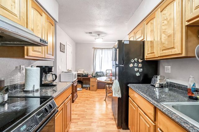 1614 B Street, Fresno, CA 93706