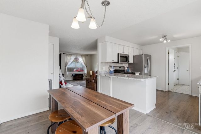 598 E Easy St, Kuna, ID 83634