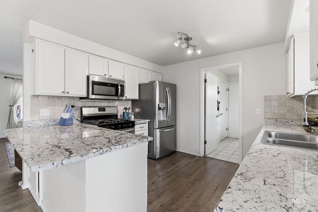 598 E Easy St, Kuna, ID 83634