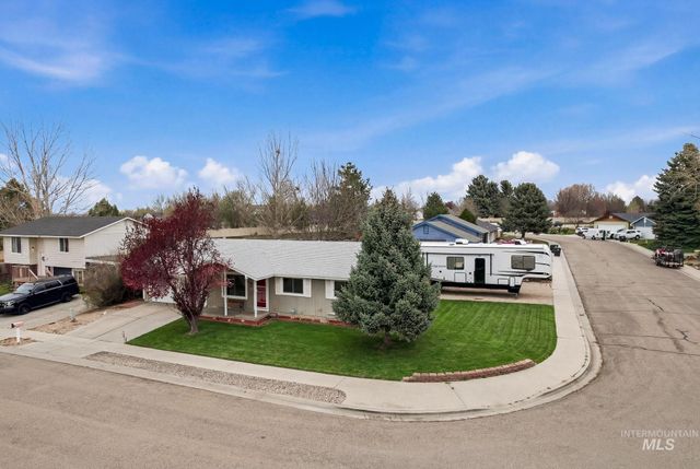 598 E Easy St, Kuna, ID 83634