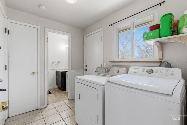 598 E Easy St, Kuna, ID 83634