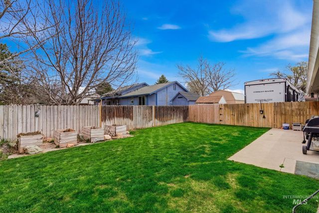 598 E Easy St, Kuna, ID 83634