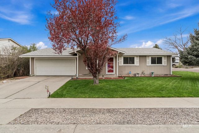 598 E Easy St, Kuna, ID 83634