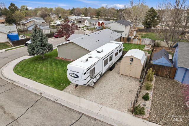 598 E Easy St, Kuna, ID 83634