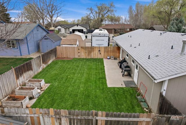 598 E Easy St, Kuna, ID 83634