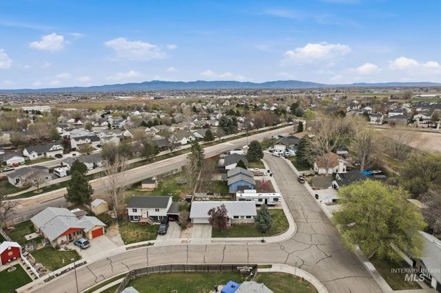 598 E Easy St, Kuna, ID 83634