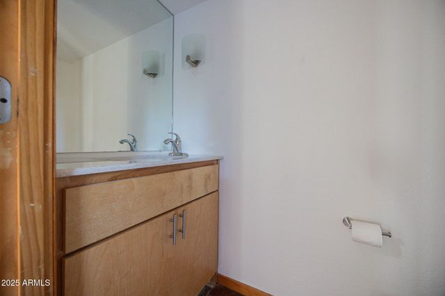 7110 N 7TH Avenue, Phoenix, AZ 85021