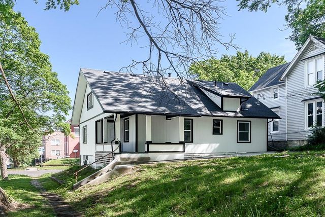 601 S 7th Street, Leavenworth, KS 66048