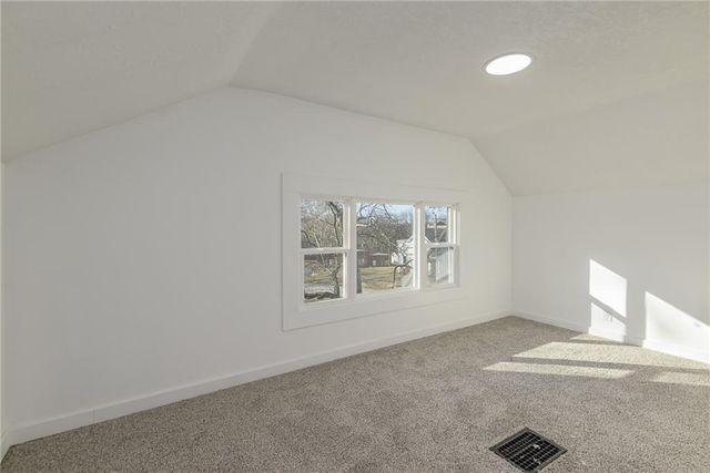 601 S 7th Street, Leavenworth, KS 66048