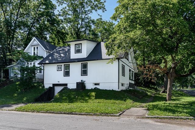 601 S 7th Street, Leavenworth, KS 66048