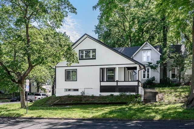 601 S 7th Street, Leavenworth, KS 66048