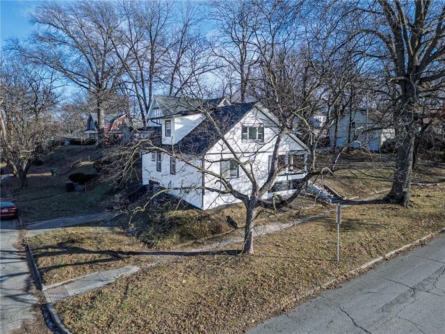 601 S 7th Street, Leavenworth, KS 66048