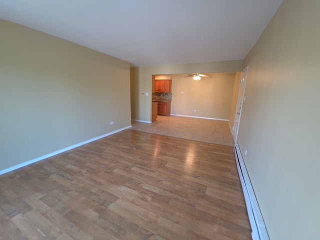 1665 Coach Drive 201, Naperville, IL 60565