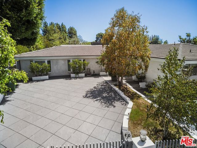 9626 Highridge Drive, Beverly Hills, CA 90210