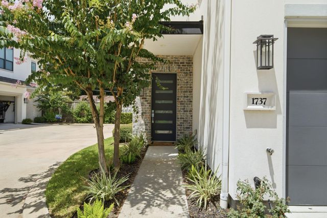 1737 Ojeman Point Lane, Houston, TX 77055