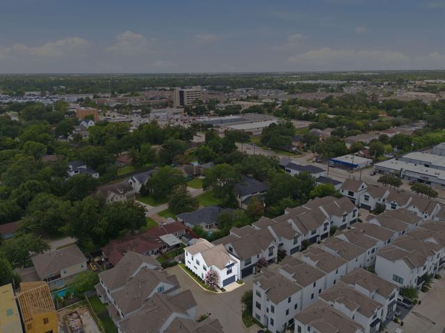 1737 Ojeman Point Lane, Houston, TX 77055
