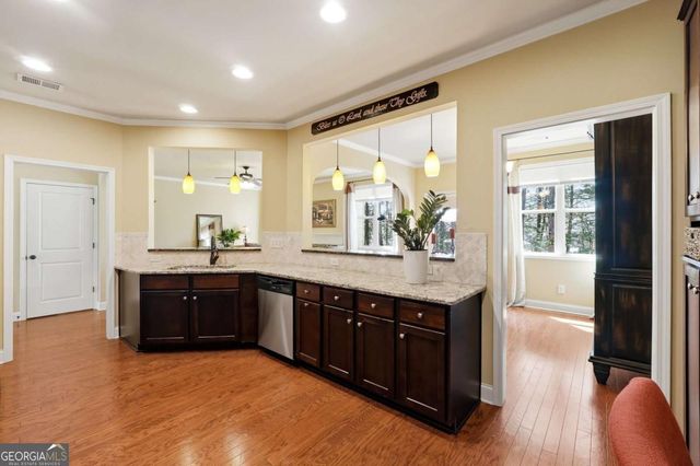 205 Creekside Pass, Canton, GA 30114