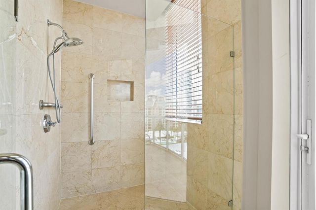 111 SE 8th Avenue 1501, Fort Lauderdale, FL 33301
