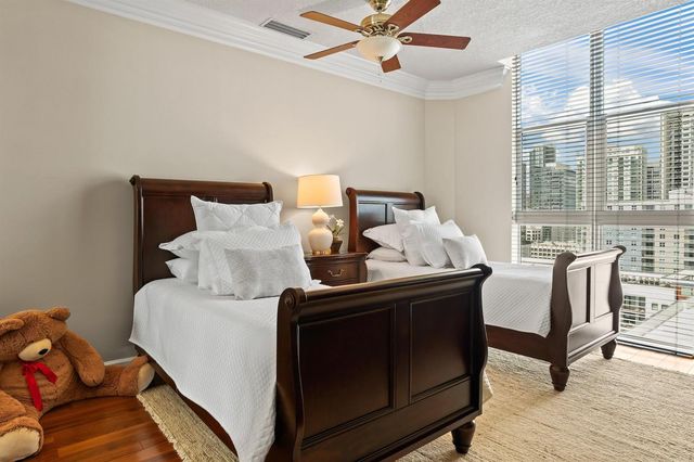 111 SE 8th Avenue 1501, Fort Lauderdale, FL 33301