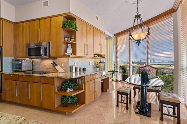 111 SE 8th Avenue 1501, Fort Lauderdale, FL 33301