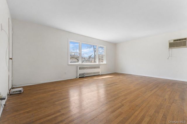 95-21 150th Road, Ozone Park, NY 11417