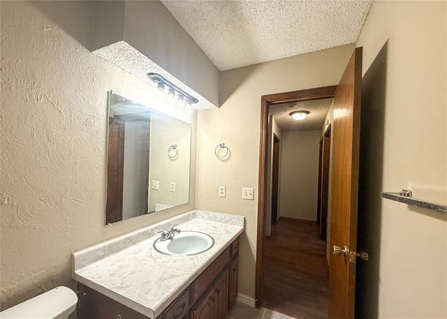101 Sahoma Terrace, Edmond, OK 73013
