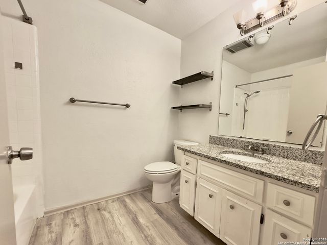 2806 BURNING TRAIL ST, San Antonio, TX 78247