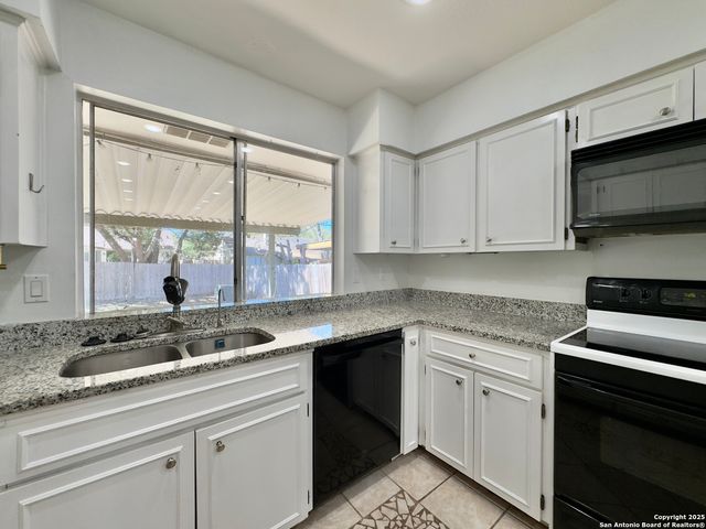 2806 BURNING TRAIL ST, San Antonio, TX 78247