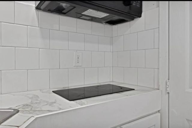 928 S Windomere Avenue B, Dallas, TX 75208