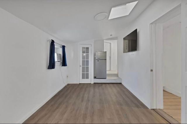 928 S Windomere Avenue B, Dallas, TX 75208
