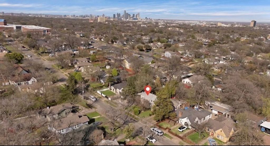 928 S Windomere Avenue B, Dallas, TX 75208