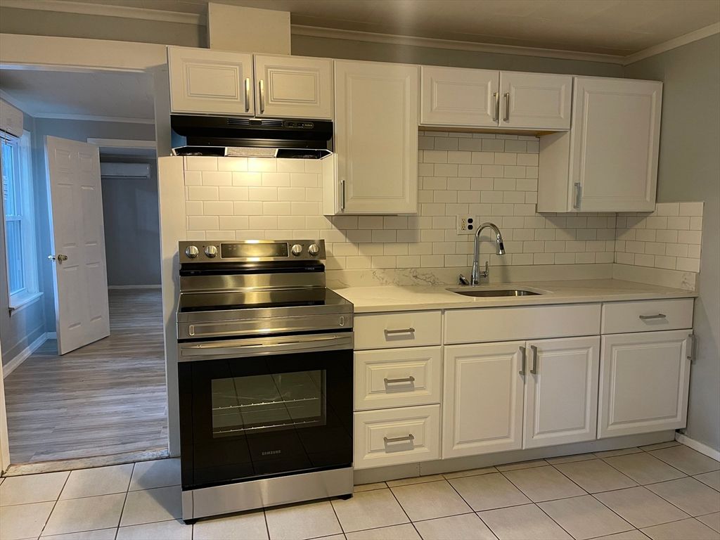 22 Knowlton Street 3B, Gardner, MA 01440