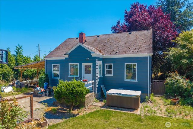 6823 60th Street E, Puyallup, WA 98371