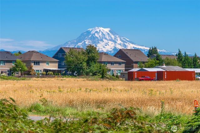 6823 60th Street E, Puyallup, WA 98371