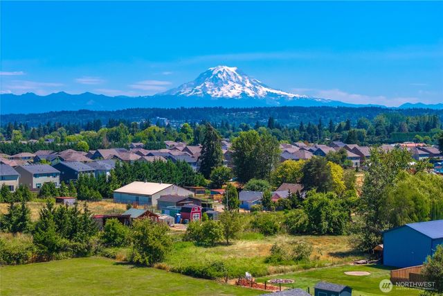 6823 60th Street E, Puyallup, WA 98371