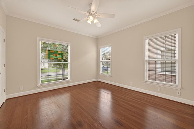 2405 Southgate Boulevard, Houston, TX 77030