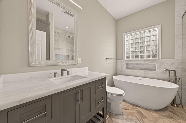 2405 Southgate Boulevard, Houston, TX 77030