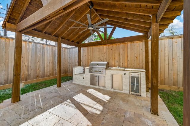 2405 Southgate Boulevard, Houston, TX 77030