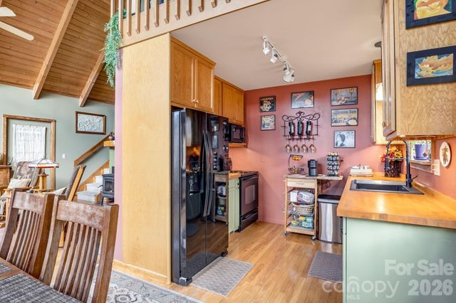 170 Wonderwood Lane, Clyde, NC 28721