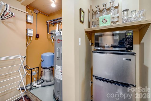 170 Wonderwood Lane, Clyde, NC 28721