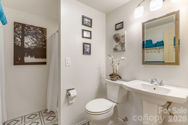 170 Wonderwood Lane, Clyde, NC 28721