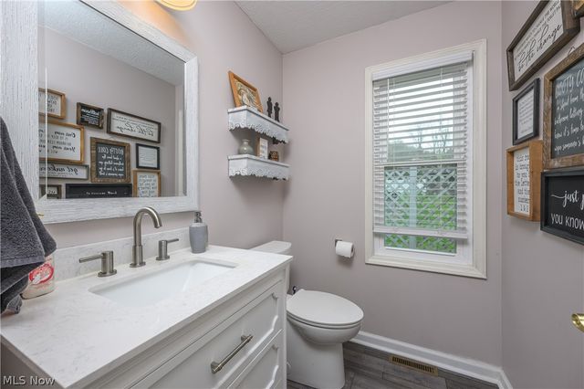 685 Willow Dale Street NW, Bolivar, OH 44612