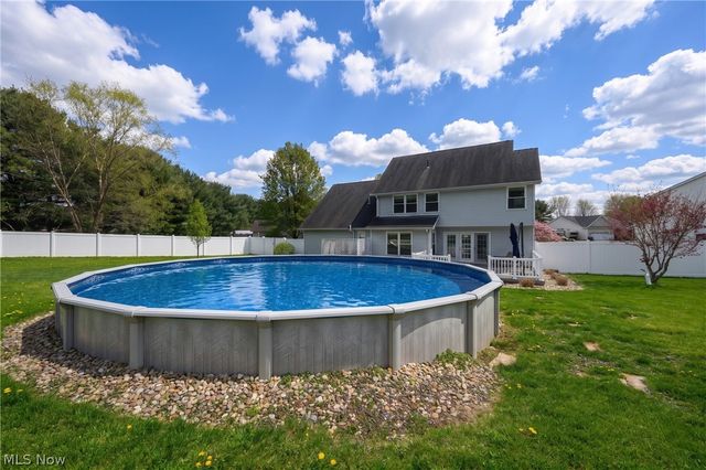 685 Willow Dale Street NW, Bolivar, OH 44612