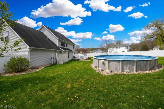 685 Willow Dale Street NW, Bolivar, OH 44612