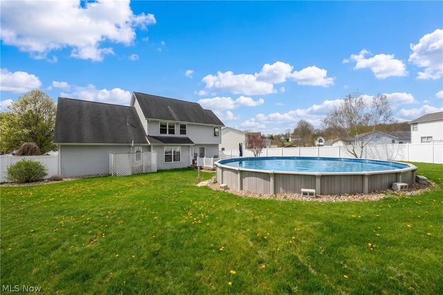 685 Willow Dale Street NW, Bolivar, OH 44612