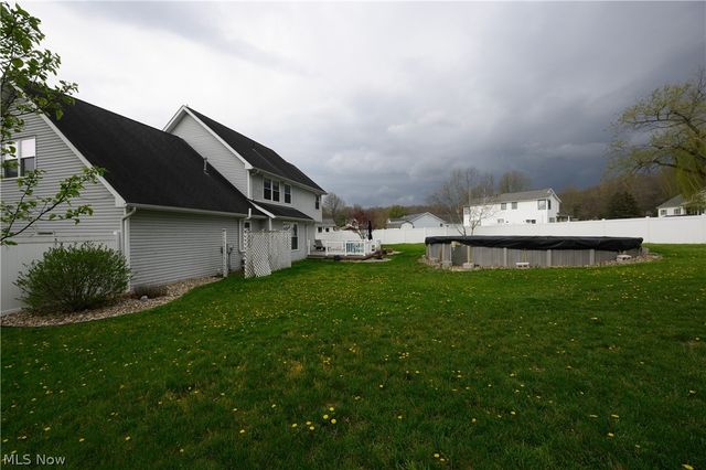 685 Willow Dale Street NW, Bolivar, OH 44612